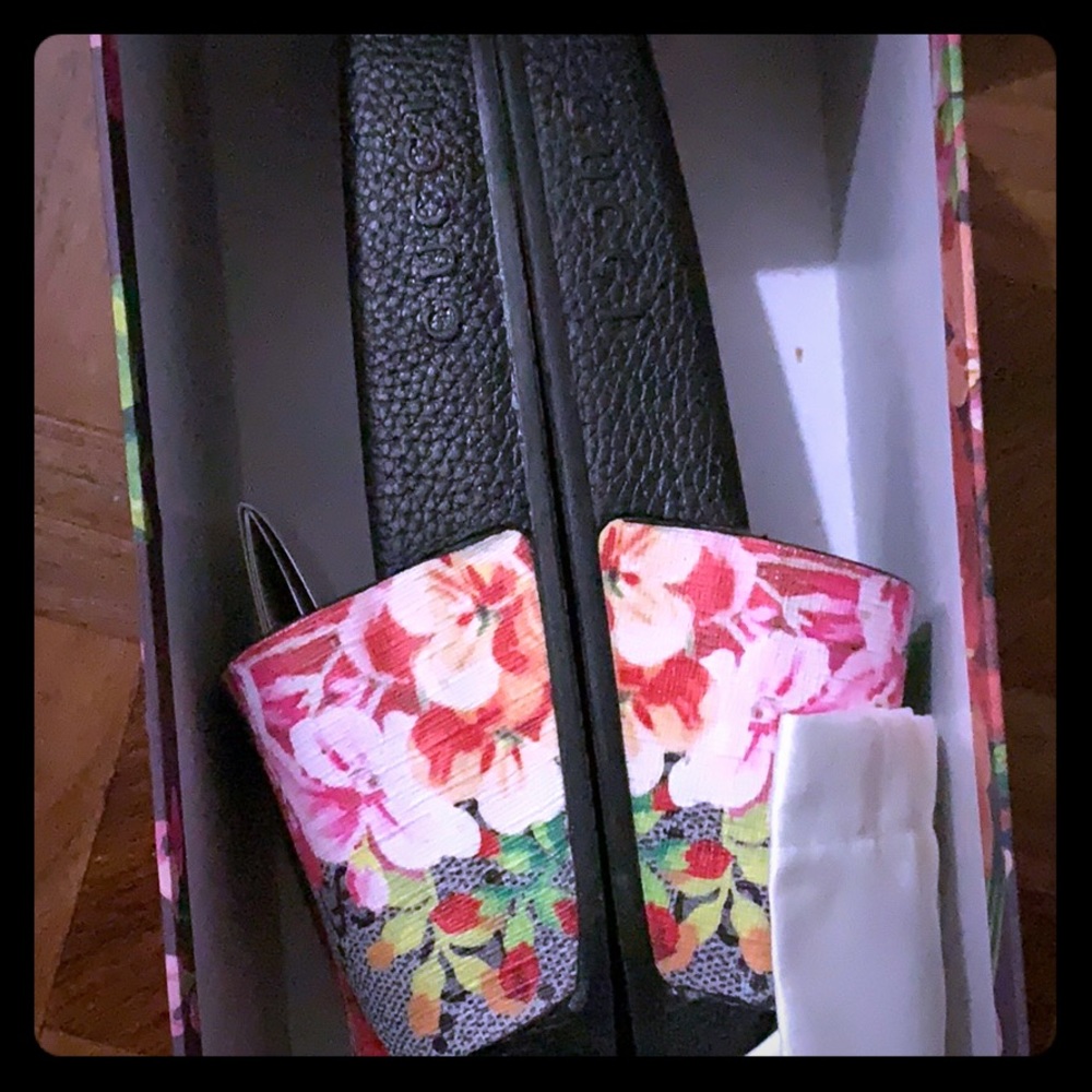 Gucci slides
